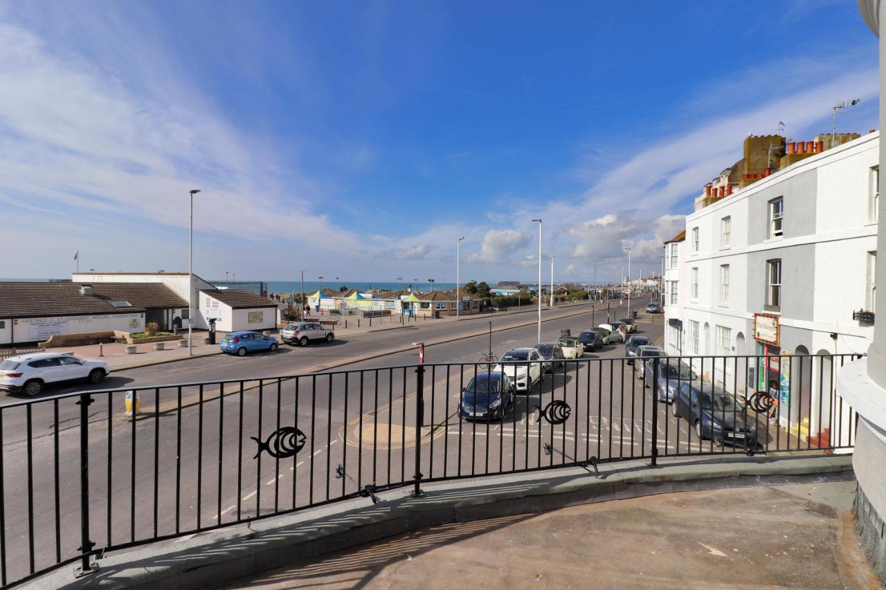 Old Town Flat With Sea View Apartment